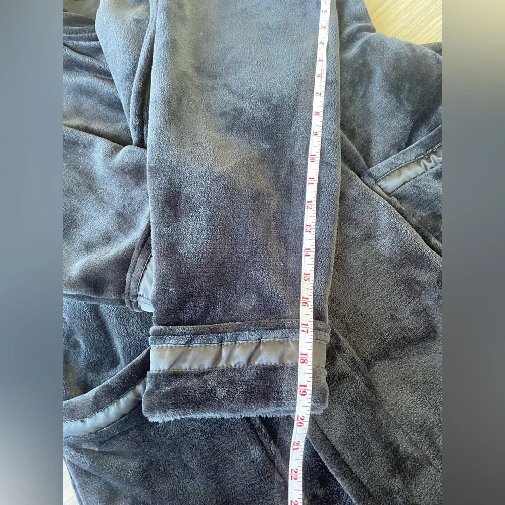 Soma Plush Black Women's Robe